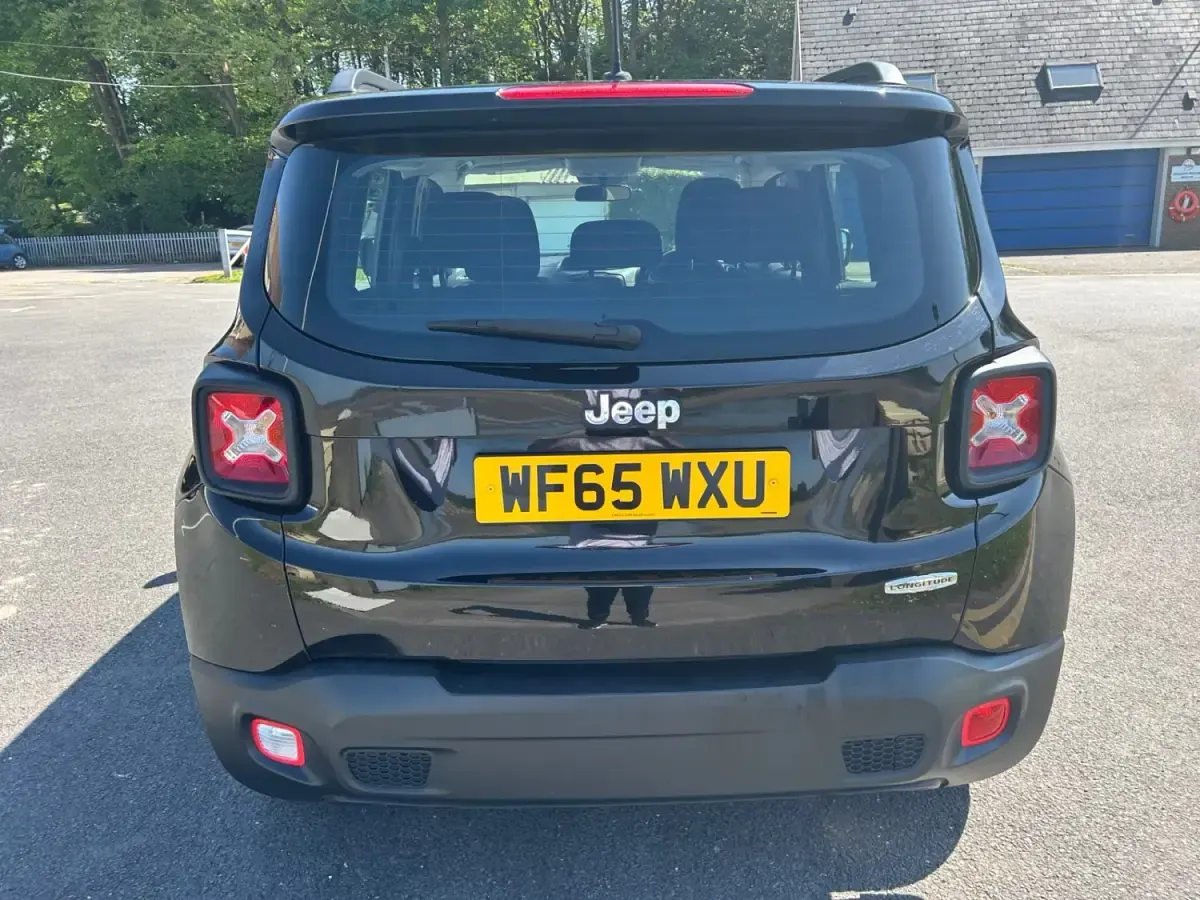 Begagnad Jeep Renegade Longitude 140 HK (102 kW) 2016 Svart SUV