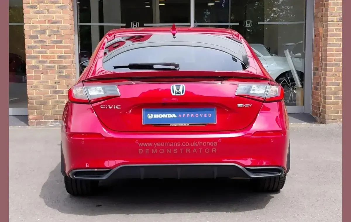 Used Honda Civic Advance 140 HP (102 kW) 2026 Red Hatchback