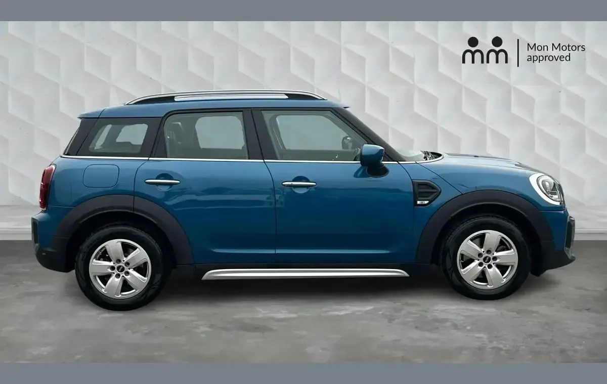Second-hand Mini Cooper Countryman Classic 134 CP (98 kW) 2021 Albastru SUV