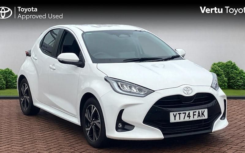 Used Toyota Yaris Hybrid Design 116 HP (85 kW) 2026 Hatchback