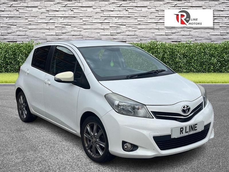 White Used 2012 Toyota Yaris SR Hatchback | £3,995 (Fair price) - Image 1/3