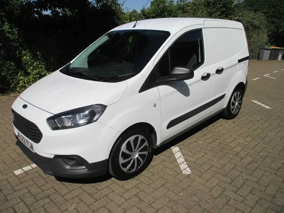 Used Ford Transit Courier S 100 HP (73 kW) 2022 White Van