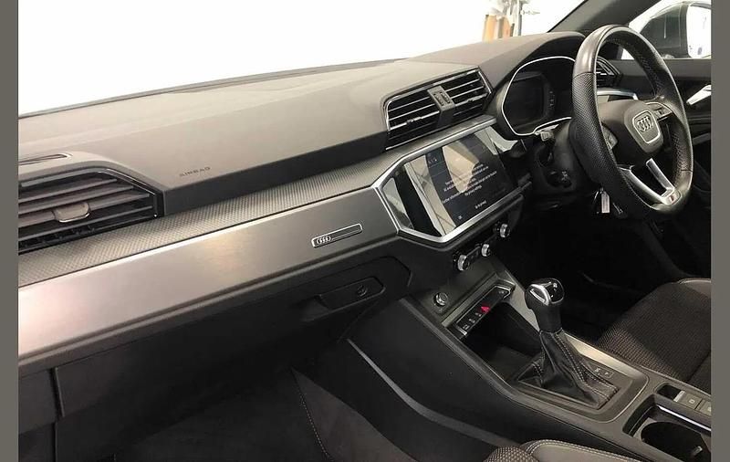 Used Audi Q3 S-Line 150 HP (110 kW) 2023 Grey SUV