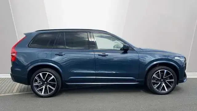 Used Volvo XC90 Plus 235 HP (172 kW) 2023 Blue SUV