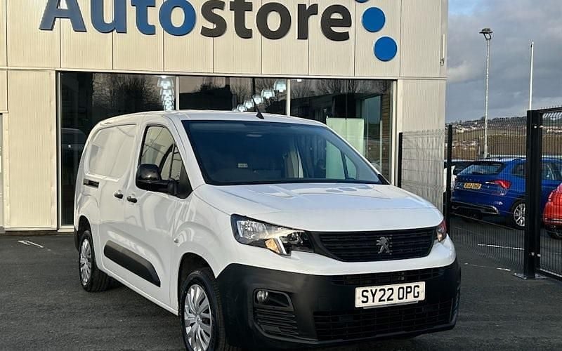 Used 2022 Peugeot Partner MPV | £11,450 (A bit pricey) - Image 1/4