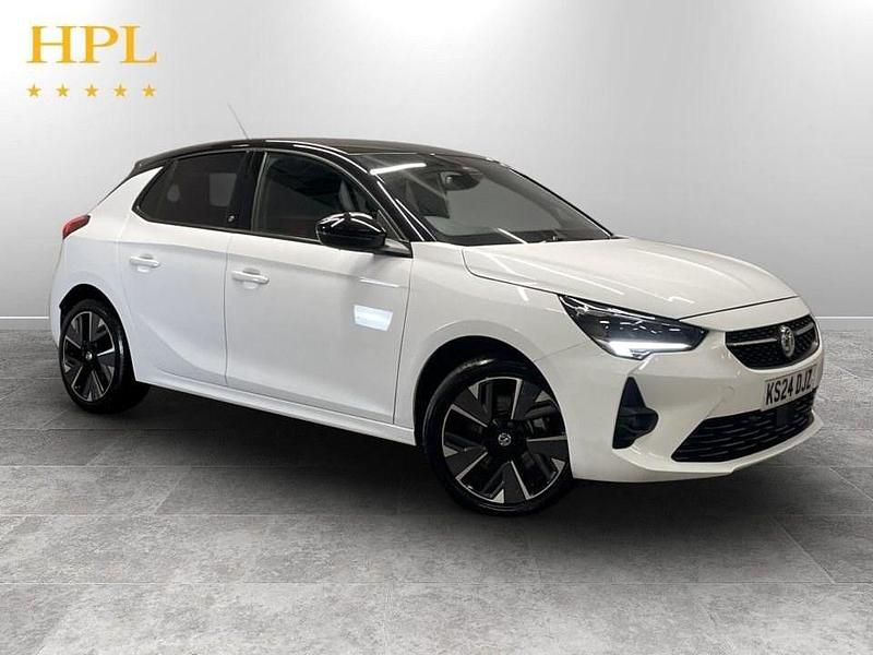 Used Vauxhall Corsa-e 100 kW (136 HP) 2024 White Hatchback