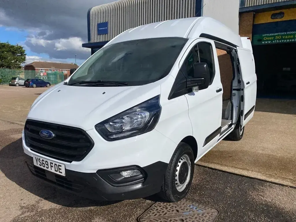 Used Ford Transit Custom S 2020 White Van