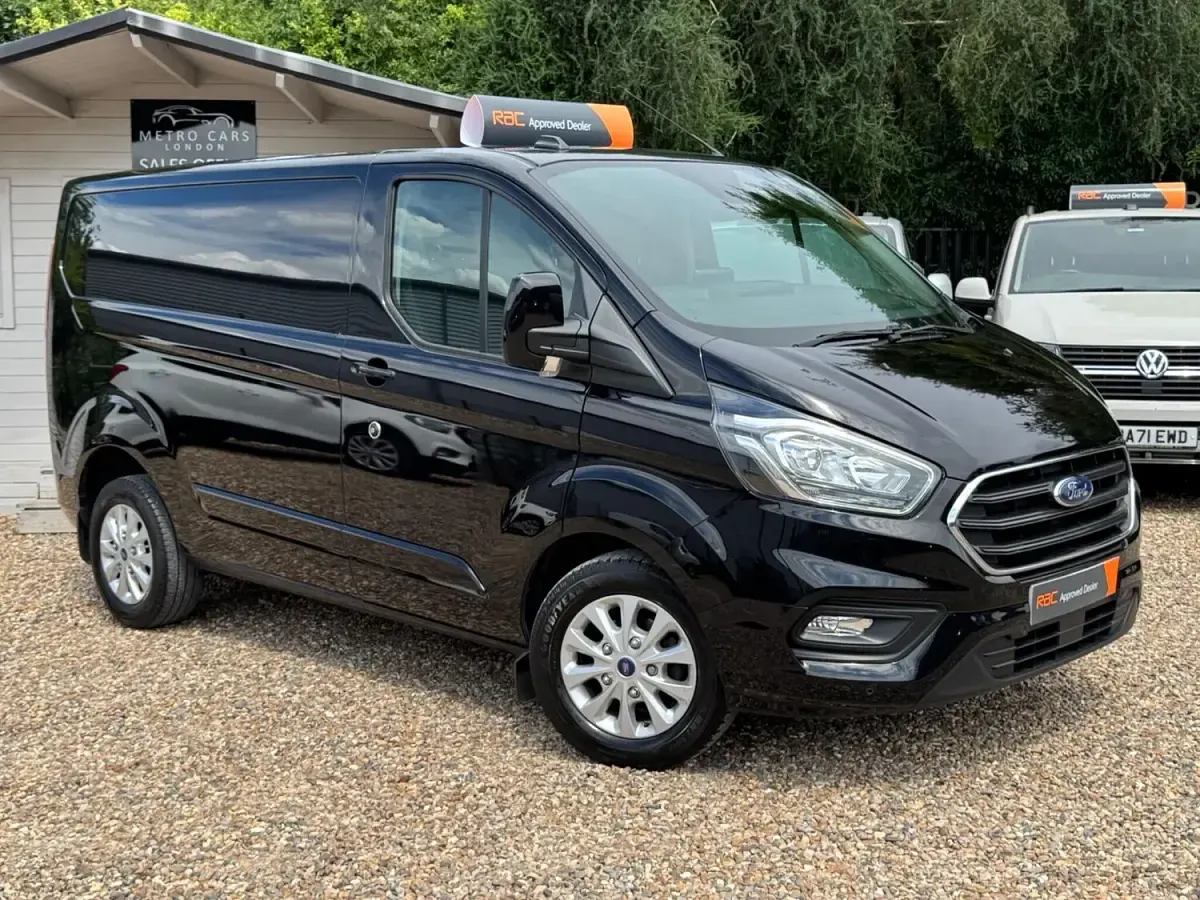 Used Ford Transit Custom Limited 130 HP (95 kW) 2023 Black Van