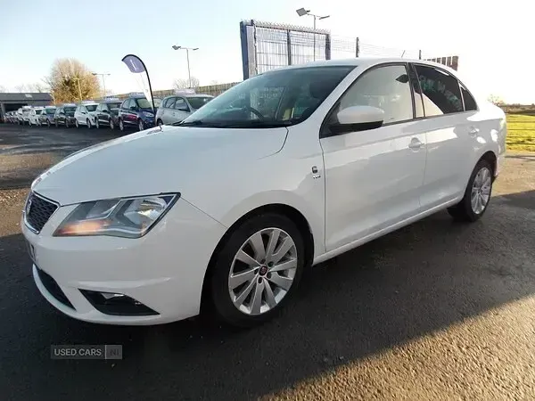 Used Seat Toledo SE 2013 White Hatchback