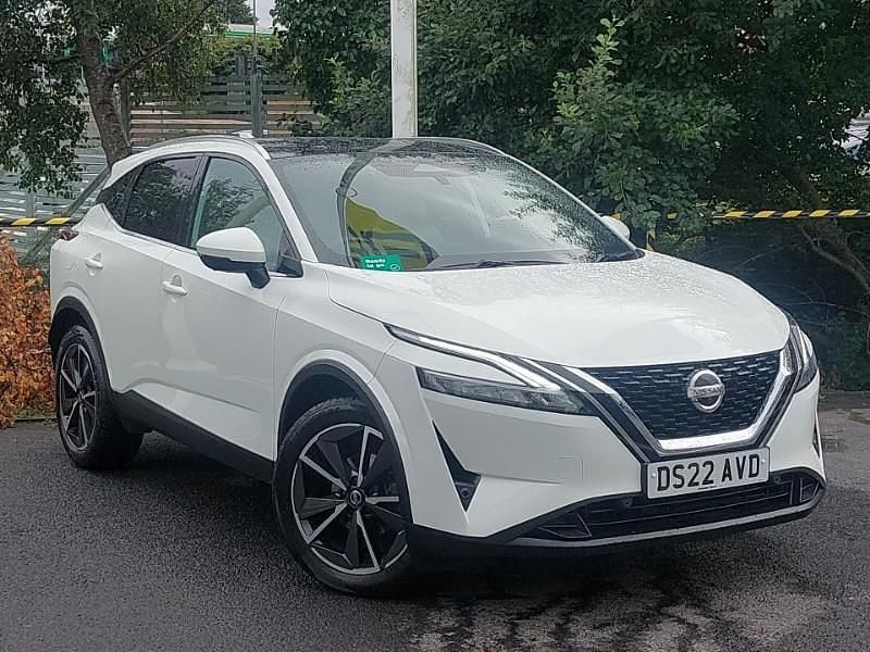 White Used 2022 Nissan Qashqai Tekna SUV | £19,498 (Expensive) - Image 1/4