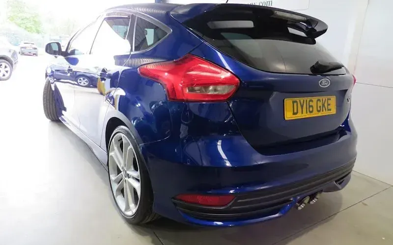 Usado Ford Focus ST 250 CV (183 kW) 2016 Azul Utilitario