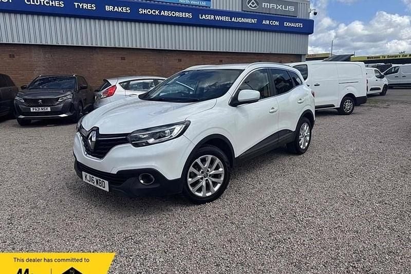 Arctic white Used 2016 Renault Kadjar Dynamique SUV | £4,591 (Good price) - Image 1/1