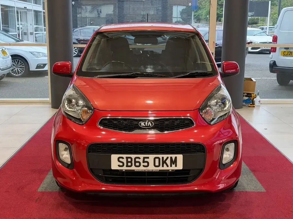 Used Kia Picanto 68 HP (50 kW) 2015 Red Hatchback