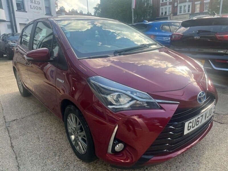 Red Used 2017 Toyota Yaris Hybrid Hatchback | £12,495 (Fair price) - Image 1/4