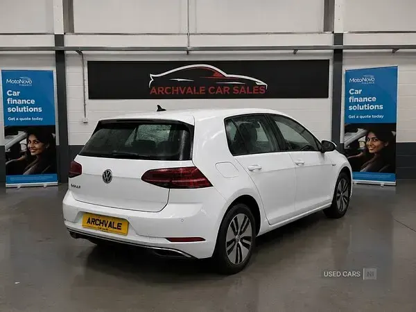 Used VW e-Golf 99 kW (135 HP) 2019 White Hatchback
