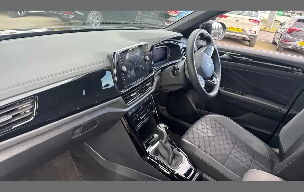 Neu VW T-Roc Cabriolet R-line 147 PS (108 kW) 2026 Schwarz SUV