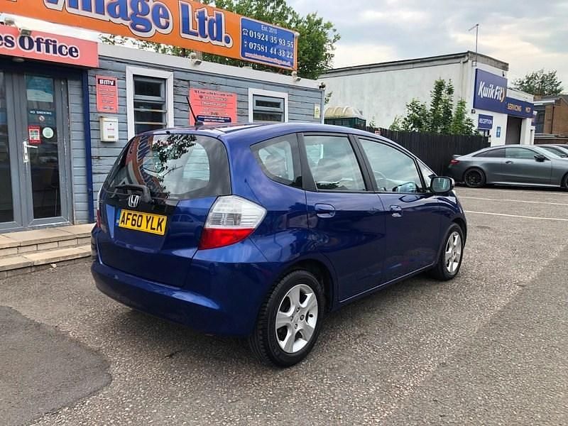 Used Honda Jazz ES 2010 Blue Hatchback