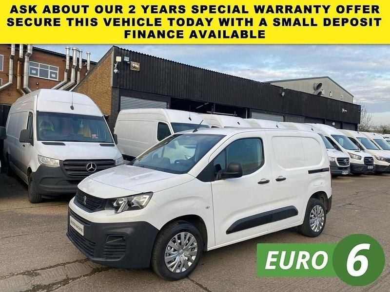 White Used 2020 Peugeot Partner MPV | £5,990 (Super price) - Image 1/3