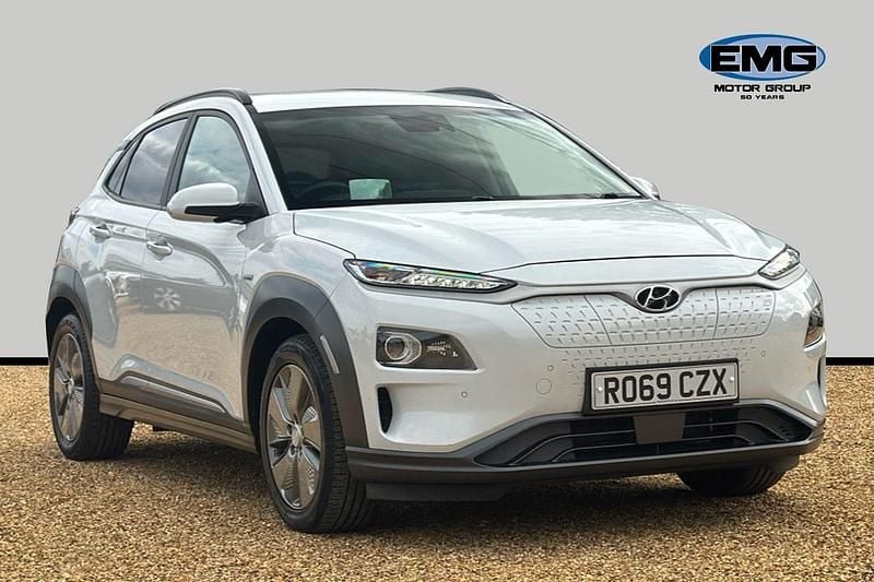 White Used 2019 Hyundai Kona Premium SE SUV | £11,495 (Good price) - Image 1/3