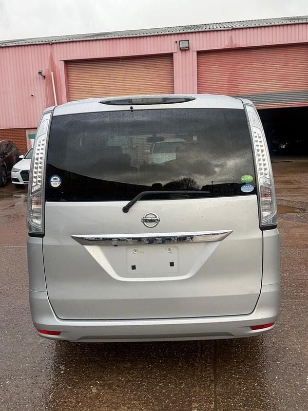 Used Nissan Serena 2015 Silver MPV