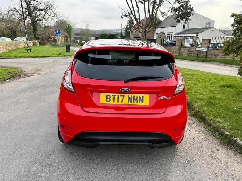 Used Ford Fiesta ST-Line 140 HP (102 kW) 2017 Red Hatchback