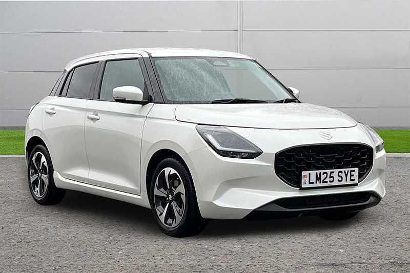 Used Suzuki Swift 2025 Pearl  pure white Hatchback