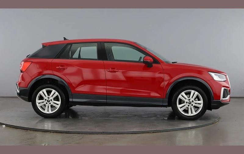 Used Audi Q2 Sport 113 HP (83 kW) 2025 Red SUV