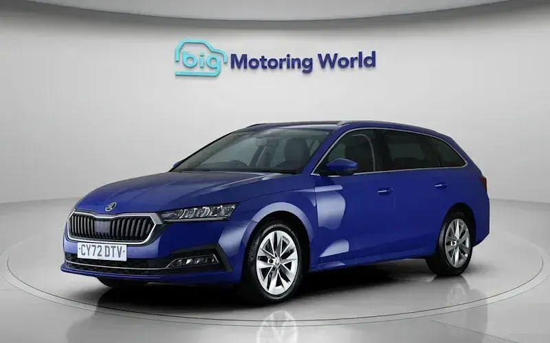 Używany Skoda Octavia SE L 150 KM (110 kW) 2023 Niebieski Kombi