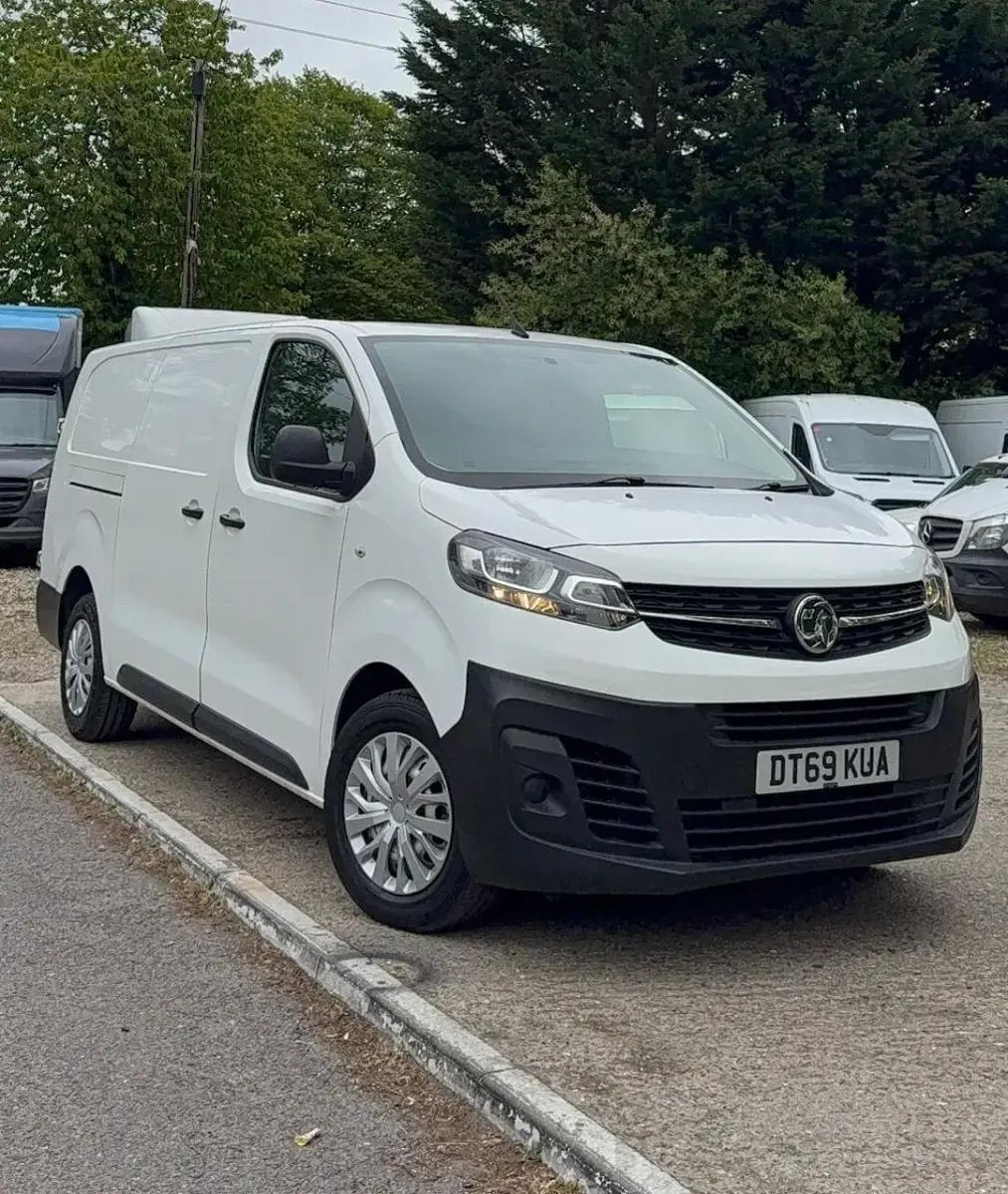 Used Vauxhall Vivaro Edition 2020 White MPV