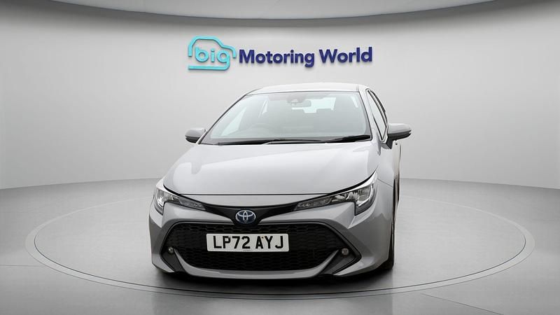 Used Toyota Corolla 122 HP (89 kW) 2022 Grey Hatchback