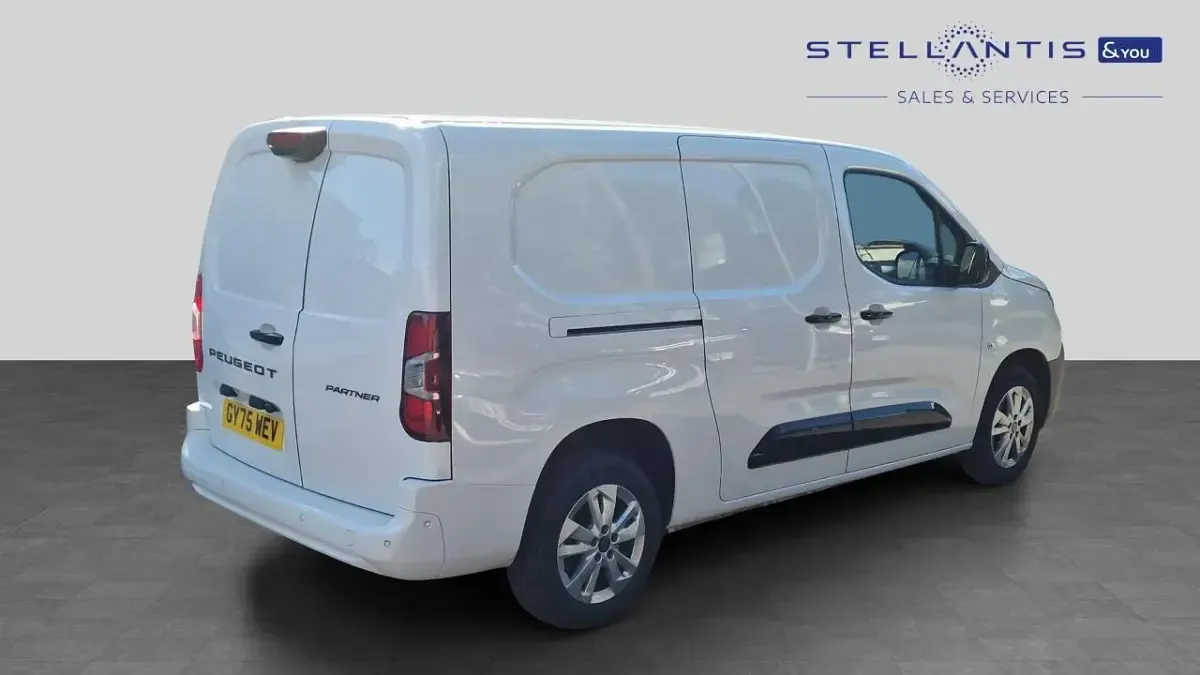 Used Peugeot Partner 129 HP (94 kW) 2025 White MPV