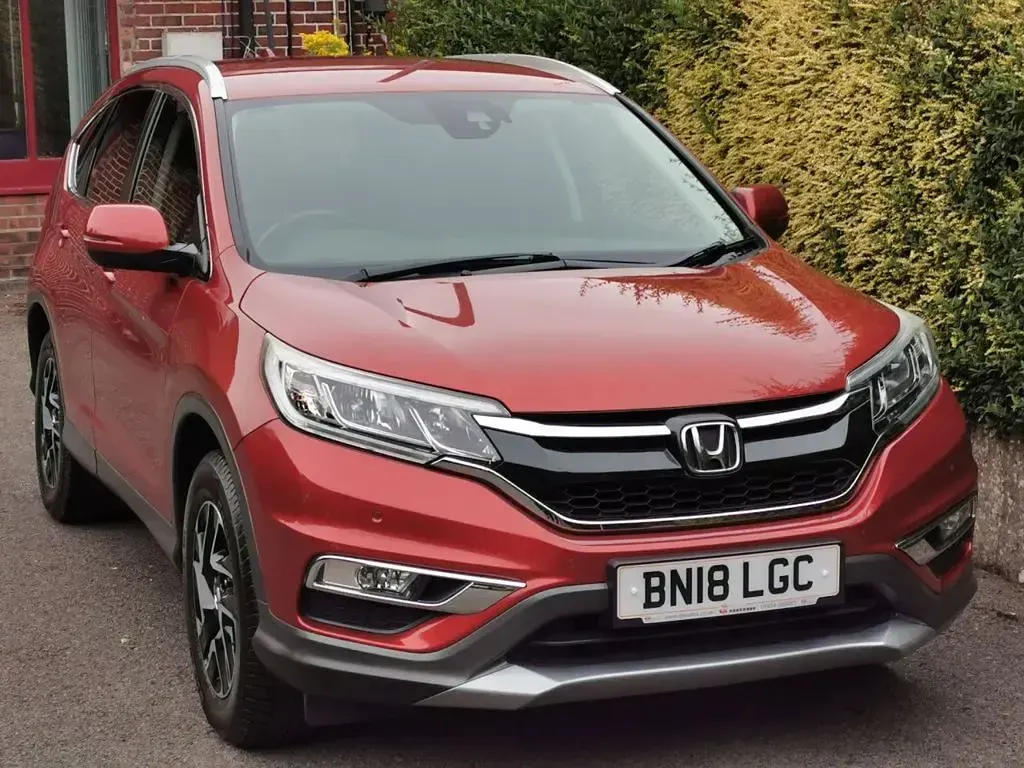 Used Honda CR-V SE Plus 155 HP (114 kW) 2018 Red SUV