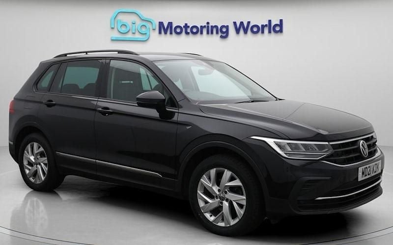 Used 2024 VW Tiguan Life SUV | £16,500 (Super price) - Image 1/4