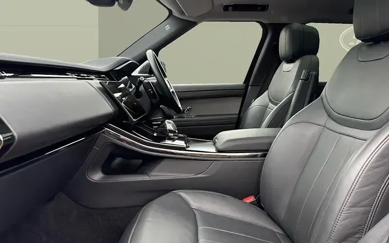 Usado Land Rover Range Rover Sport SE Dynamic 300 HP (220 kW) 2026 SUV