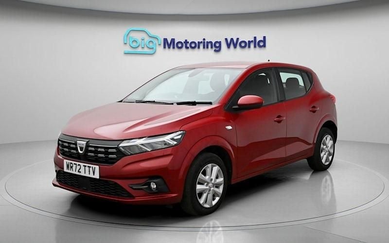 Used Dacia Sandero Comfort 91 HP (66 kW) 2022 Red Hatchback