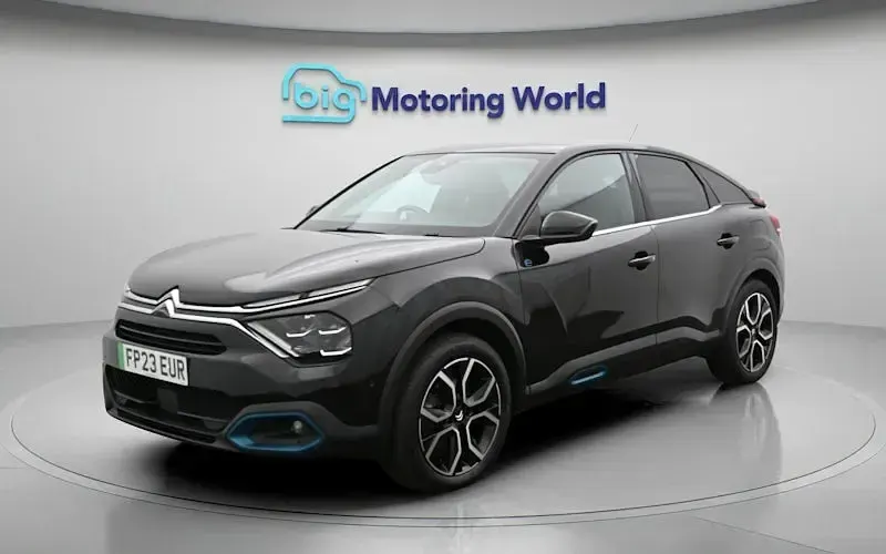 Used Citroën e-C4 Shine 100 kW (136 HP) 2023 Black Hatchback
