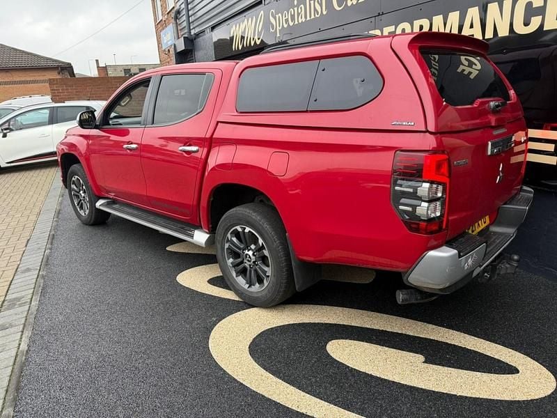 Used Mitsubishi L200 2021 Red Pickup