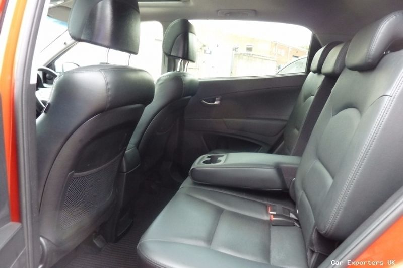 Used SsangYong Korando 173 HP (127 kW) 2012 Red SUV