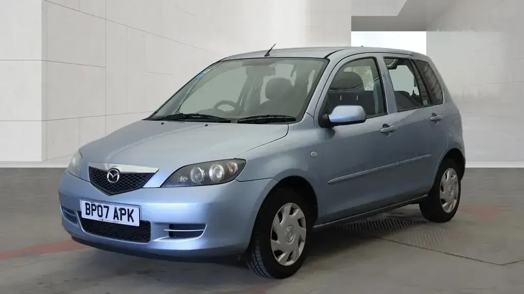 Used Mazda 2 80 HP (58 kW) 2007 Blue Hatchback