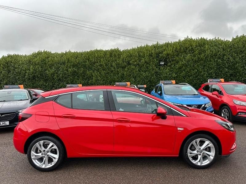 Used Vauxhall Astra SRi 2017 Red Hatchback