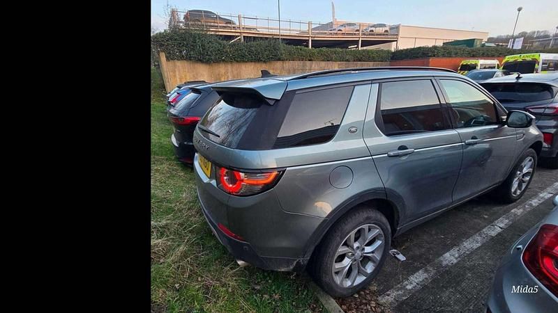 Used Land Rover Discovery Sport HSE 180 HP (132 kW) 2015 Grey SUV