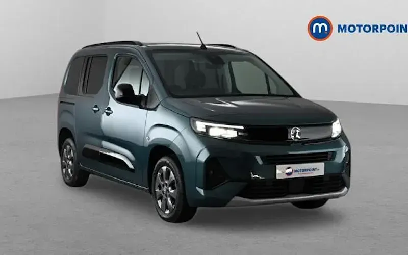Used Vauxhall Combo Ultimate 100 kW (136 HP) 2024 MPV