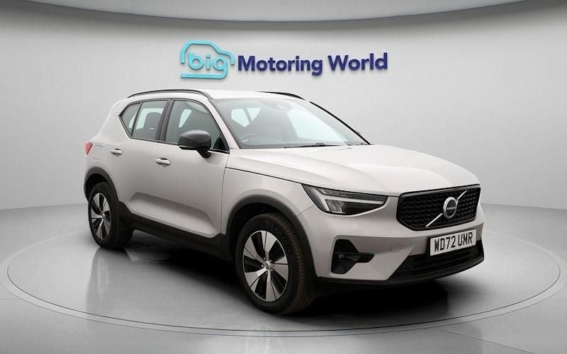 Used Volvo XC40 Plus 211 HP (155 kW) 2023 Silver SUV