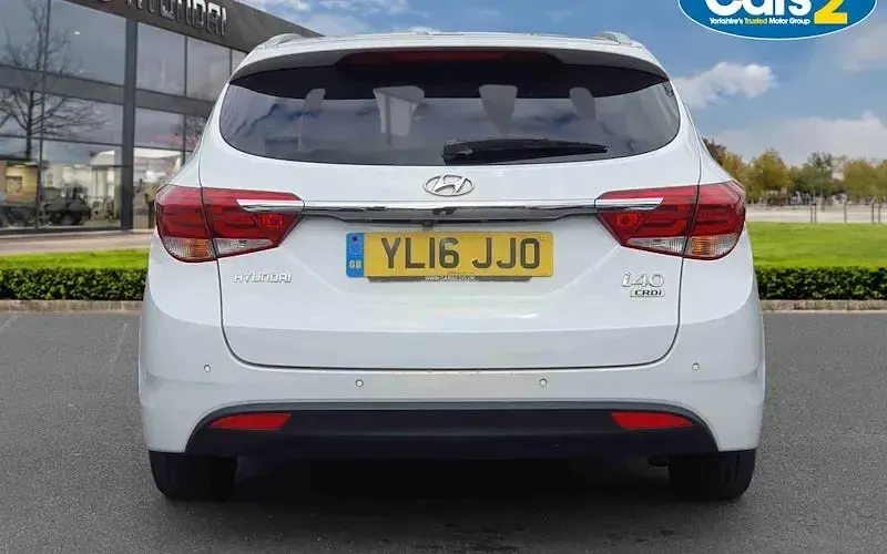 Used Hyundai i40 SE 116 HP (85 kW) 2016 White Estate