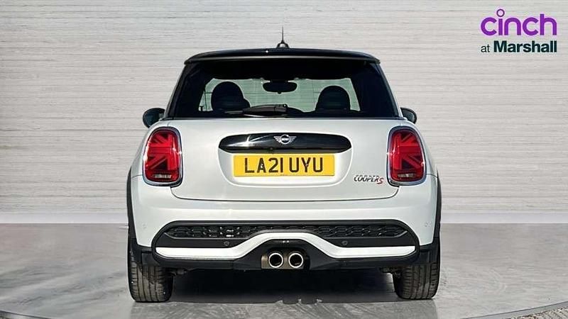 Used Mini Cooper S Exclusive 178 HP (130 kW) 2021 Silver Hatchback