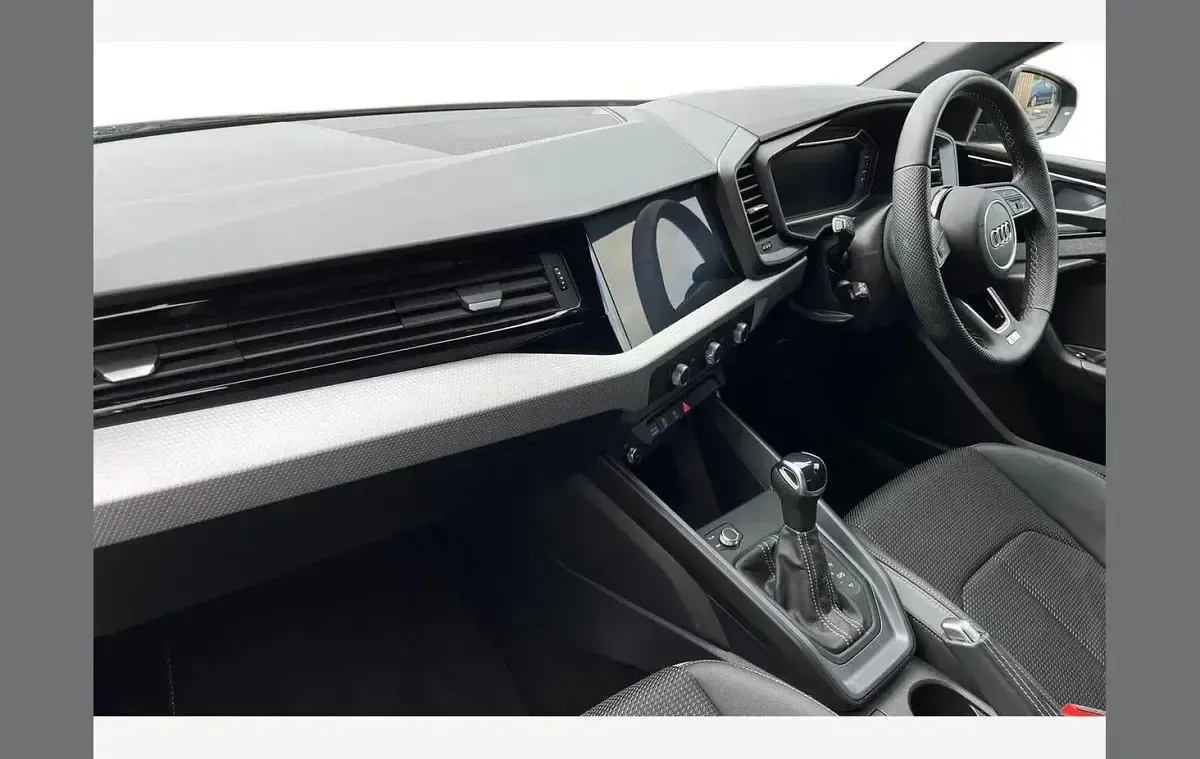 Begagnad Audi A1 S-Line 150 HK (110 kW) 2024 Svart SUV