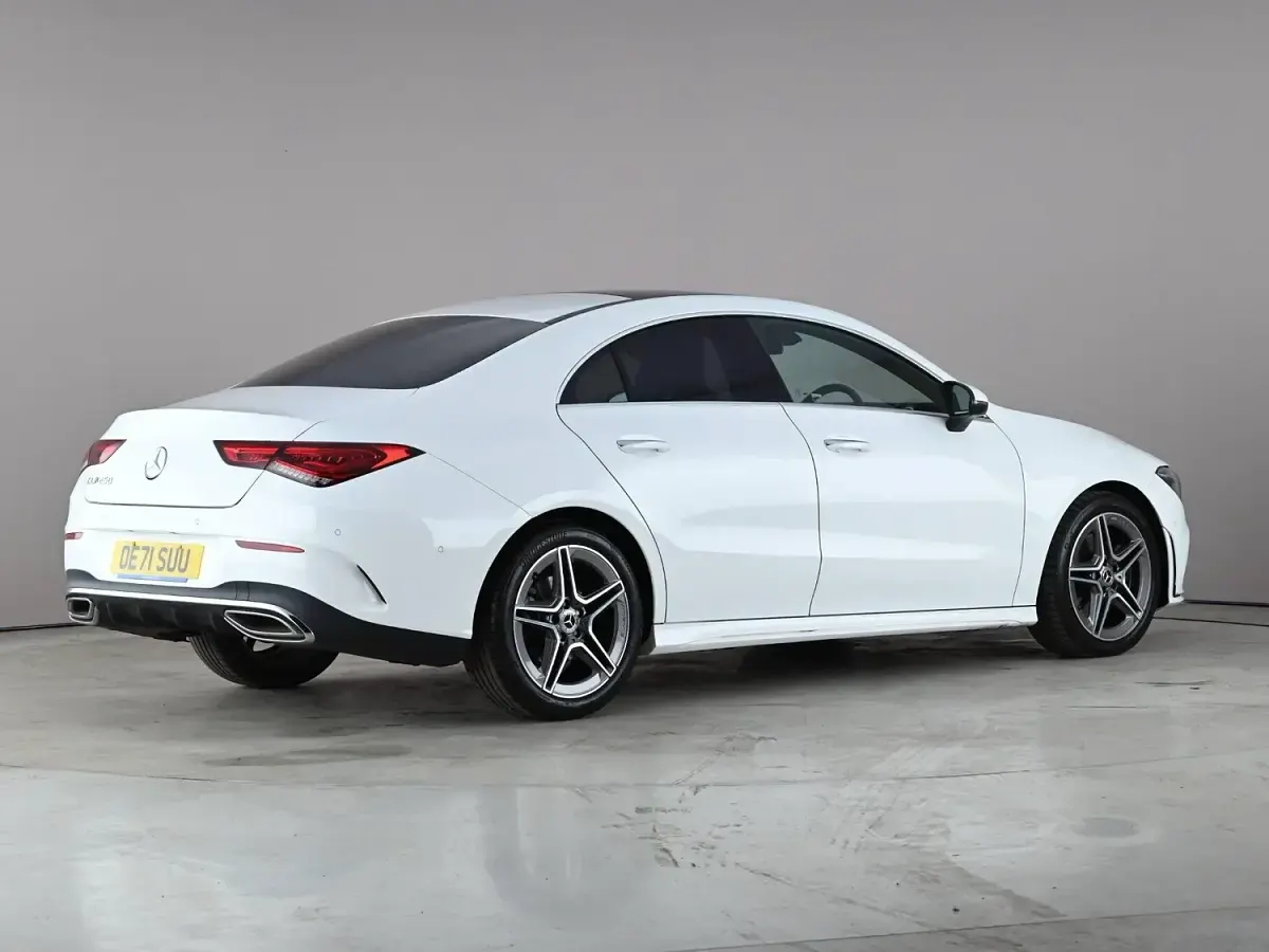 Usado Mercedes CLA200 AMG Line Premium Plus 2022 Branco Coupé