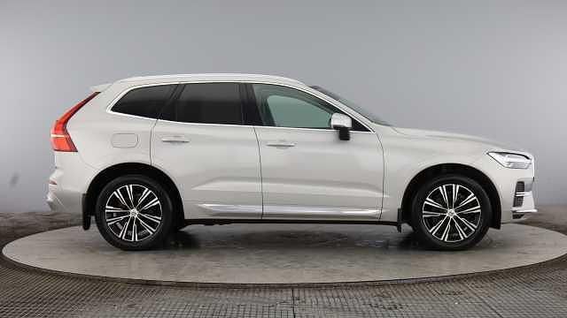 Used Volvo XC60 Inscription 247 HP (181 kW) 2021 Silver SUV