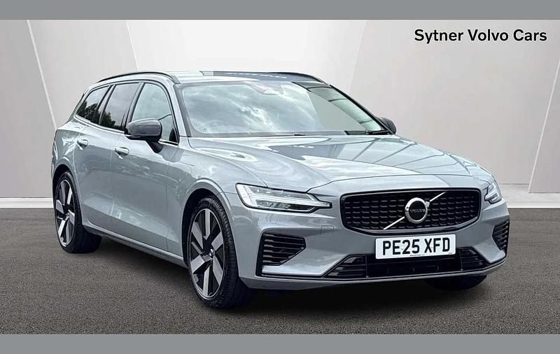 Used Volvo V60 Plus 345 HP (253 kW) 2025 Grey Estate