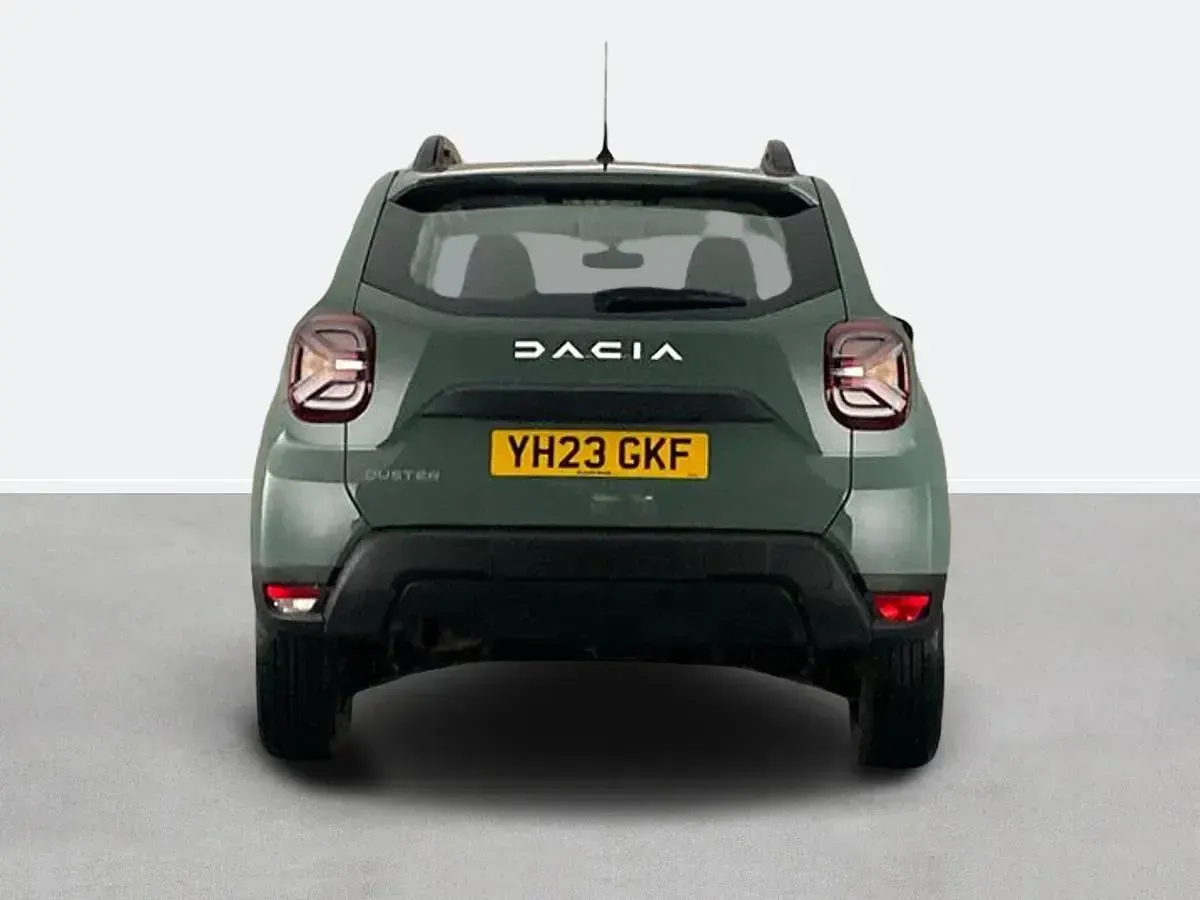 Used Dacia Duster Essentiel 90 HP (66 kW) 2023 Green SUV